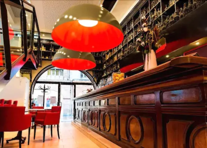 Hotel Le Pere Leon